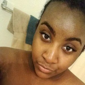 Meet your Posher, Desi